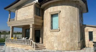 فروش باغ ۱۳۴۰متر واقع در جاده سرو پشت تالار عروس