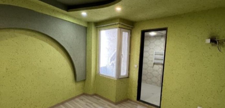 آپارتمان ۲۰۹ متری واقع در خیابان دفاع مقدس.