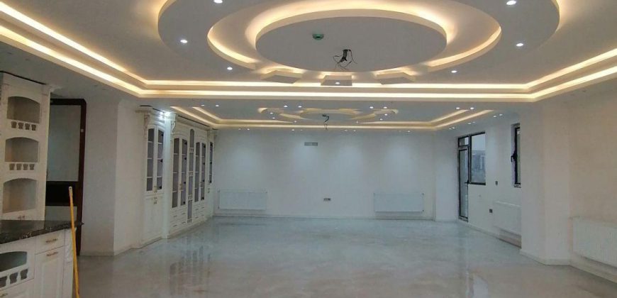 آپارتمان 255 متری فول نصبیات / کوی مهندسین ارمغان