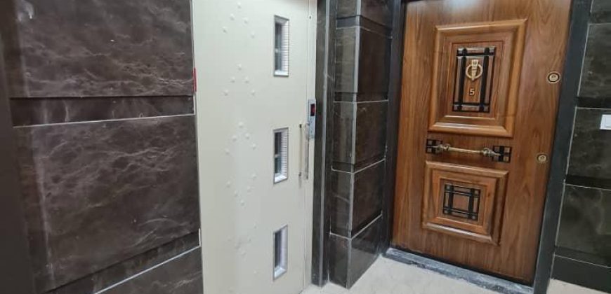 فروش‌آپارتمان/۱۴۵متری/برخیابان/کلید نخورده