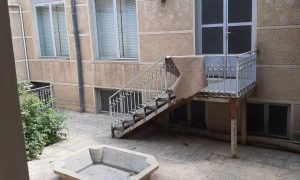 منزل کلنگی در خ راهنمایی ۷۸متری