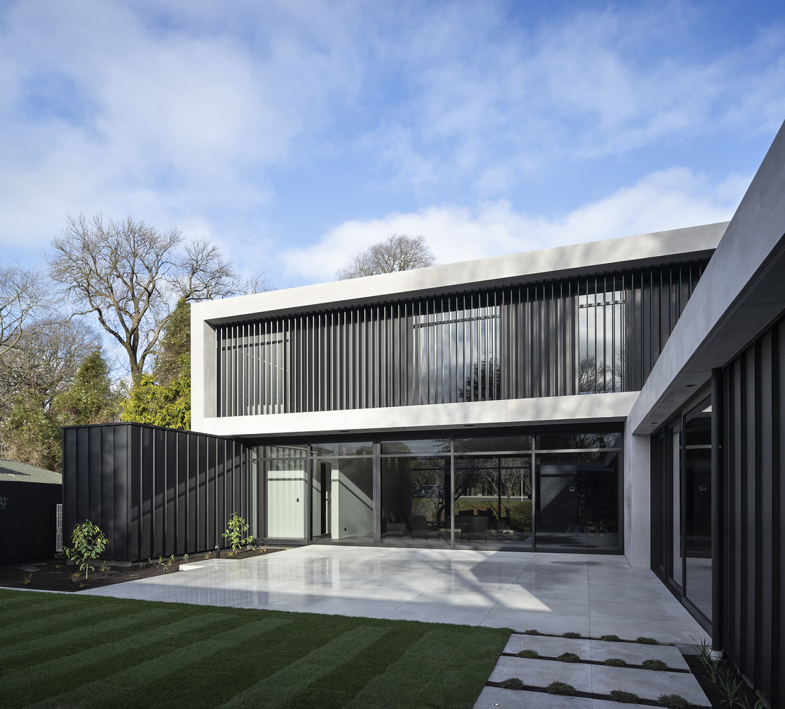 آپارتمان تکواحدی 142متری بهداری