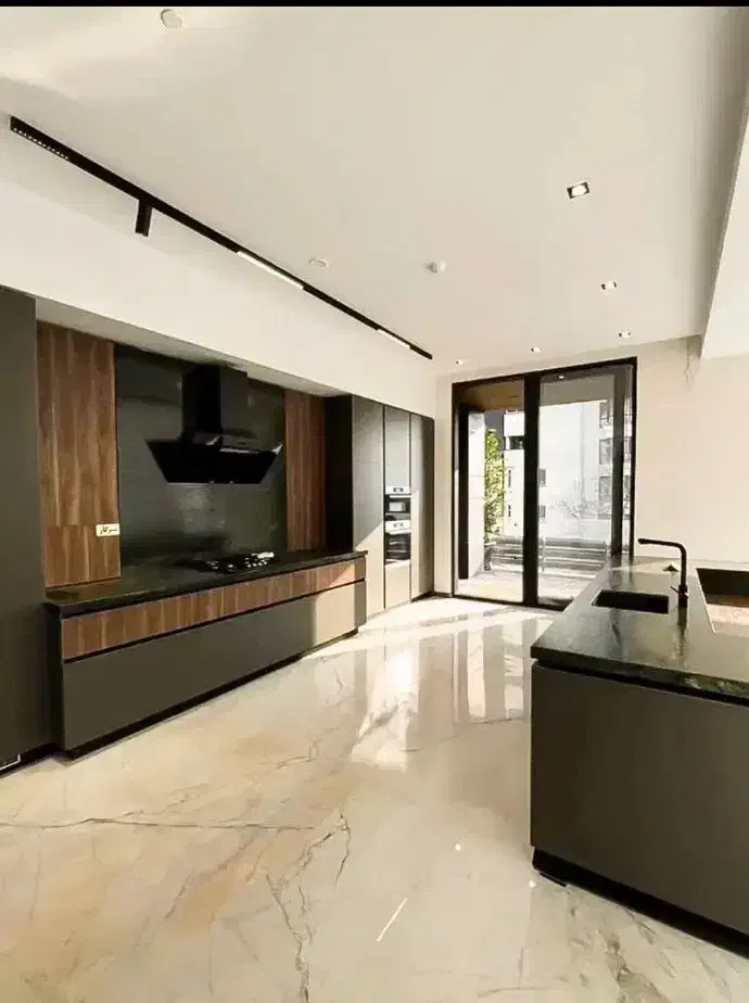 آپارتمان خیابان باغبان نوین