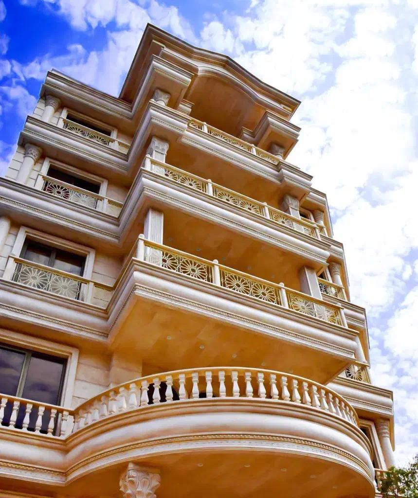 زمین در خیابان سعدی